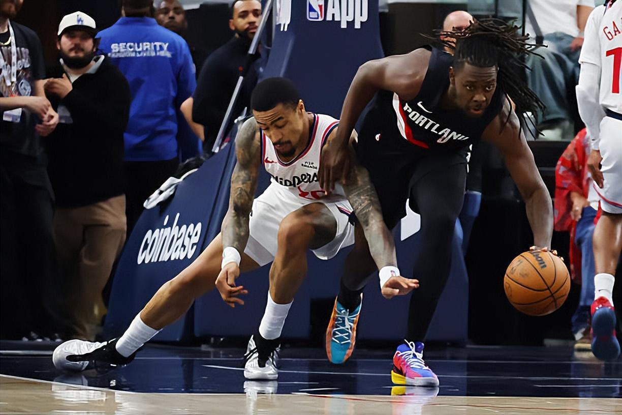 中超直播-个人表现已经非常出色了,但快船锋线大将并没有得到基本的支持?